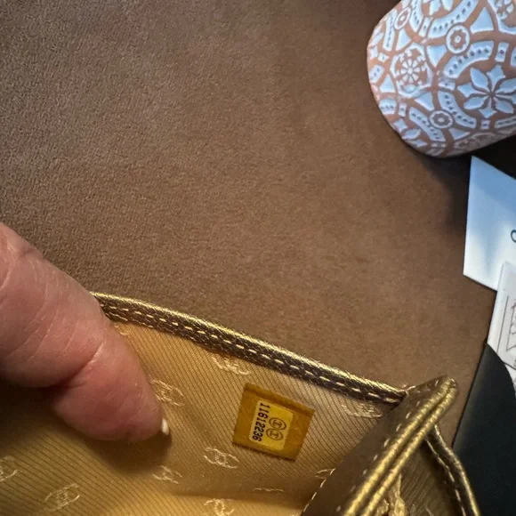 RARE VINTAGE Chanel Gold Wallet In Good Condition With COA - Picture 10 of 17